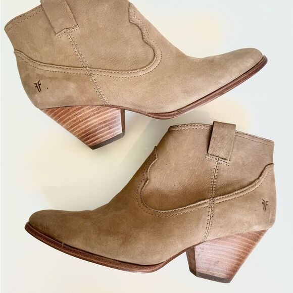 FRYE REINA Ankle Boots Ash Suede Leather Stacked Heel Pointed Toe Size 7.5 - Picture 7 of 9